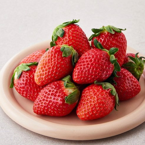 Deliver 3 May. Premium Korean Kuemsil Strawberries 금실딸기 330g/punnet