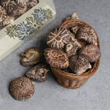 Deliver 10 Oct. Jeongnamjin NH Heuk-Hwa-Go Premium Black Flower Mushrooms (300g)