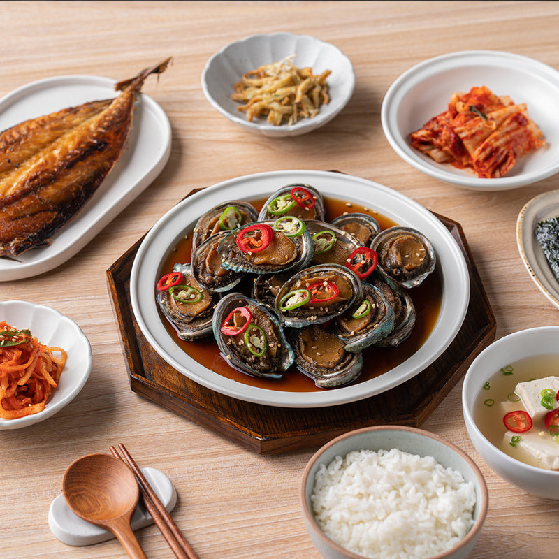 Deliver 3 May. (Pre-Order) Korean Soy Sauce Marinated Abalone (Ganjang jeonbok jang) 전복장, ILMI Restaurant 6차 리오더 - 1.1kg (15~17pcs)