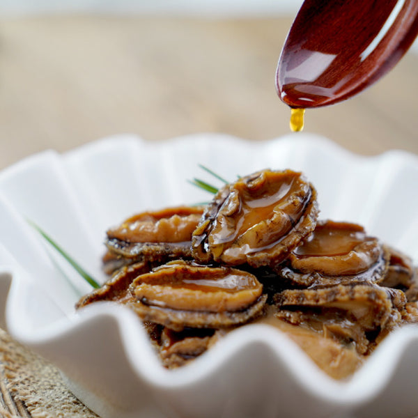 Deliver 31 May. (Pre-Order) Korean Soy Sauce Marinated Abalone (Ganjang jeonbok jang) 전복장, ILMI Restaurant 6차 리오더 - 1.1kg (15~17pcs)