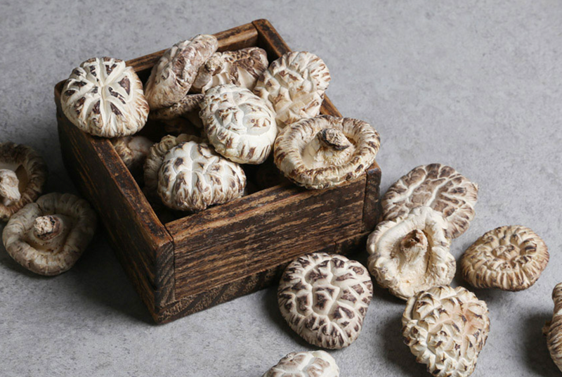 Deliver 26 Sep. Jeongnamjin NH Baek-Hwa-Go Premium White Shiitake Mushrooms 백화고 버섯 300g