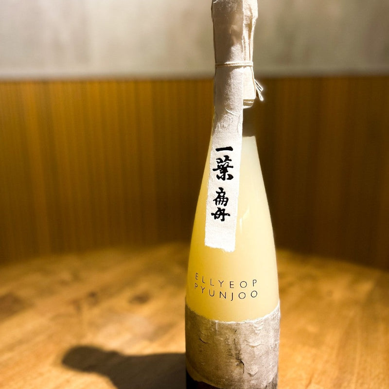 Deliver 27 Sep. (Pre-Order) ELLYEOP PYUNJOO 일엽편주 탁주 (Exclusive) - 750ml